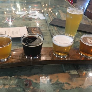4 Hands Brewing - Flight Of Incarnation, Pineapple Sour, Contact High, And Zellige - Breweries Near Me - Saint Louis, Missouri