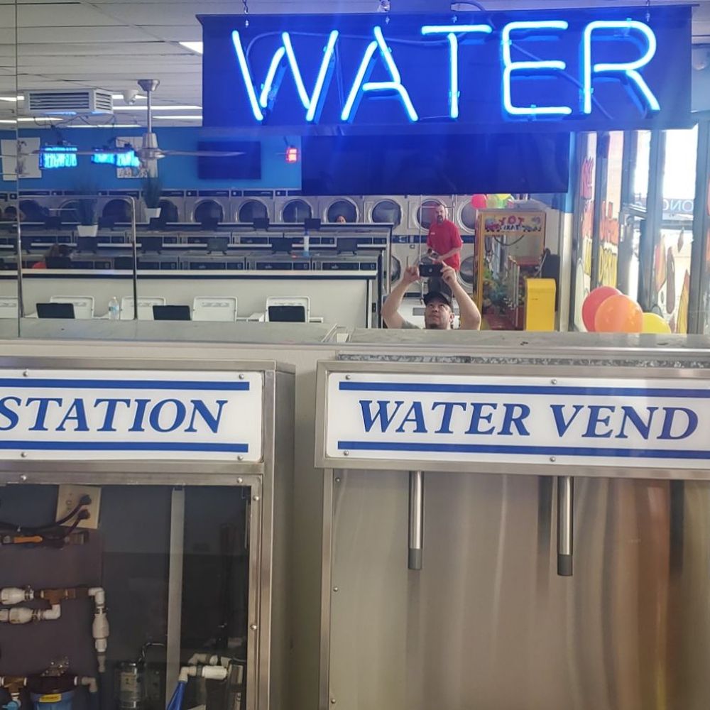 Lavanderia Coin Laundry - Placentia - Laundromat Near Me - Placentia, California