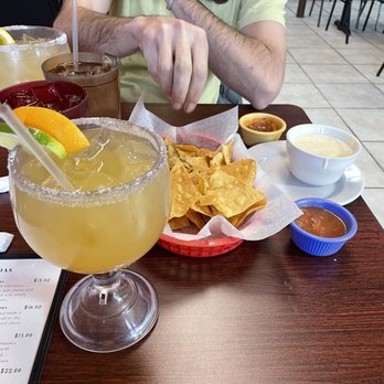 El Potro Restaurant - Small marg & free chips & salsa - Mexican Near Me - St. Louis, Missouri