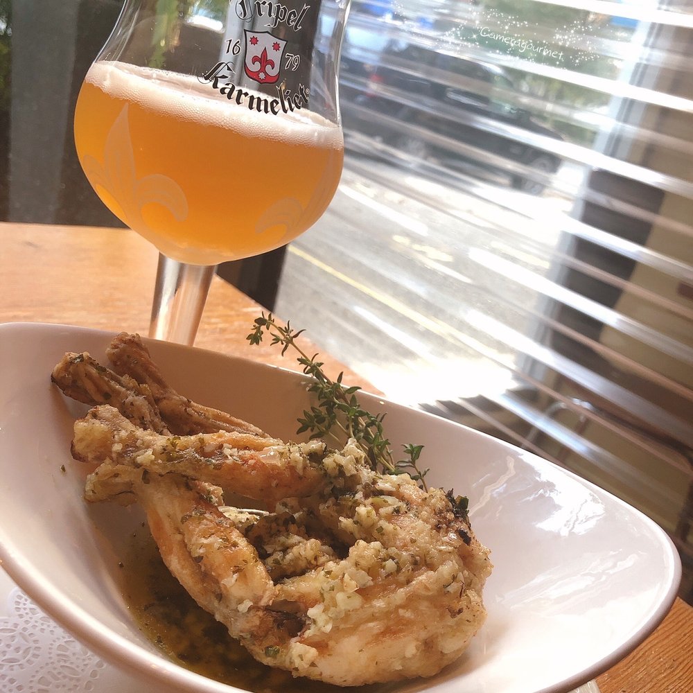 Salade de Fruits Cafe - Garlic Frog Legs - French Near Me - Vancouver, British Columbia