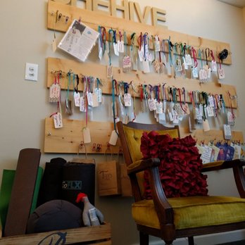 SheHive - A wall of inspiration, wishes. - Shared Office Spaces Near Me - Ferndale, Michigan