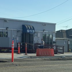 We Are Hemp - The waiting area is a sunny construction zone with no shade.