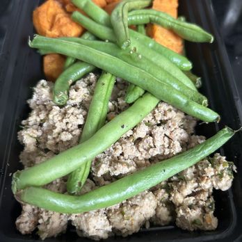 AthleticsFit - Lean ground turkey, steamed green beans and roasted sweet potatoes - Food Delivery Services Near Me - Miami Shores, Florida AthleticsFit - Lean ground turkey, steamed green beans and roasted sweet potatoes - Food Delivery Services Near Me - Miami Shores, Florida