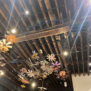 Sleepy Bee Cafe - Downtown - Decor - Breakfast & Brunch Near Me - Cincinnati, Ohio Sleepy Bee Cafe - Downtown - Decor - Breakfast & Brunch Near Me - Cincinnati, Ohio