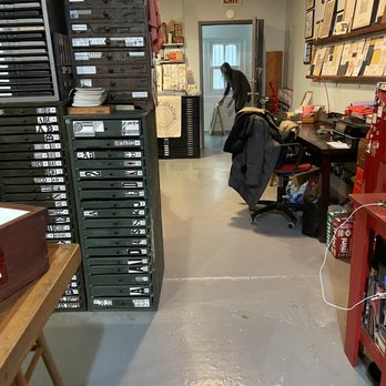 Starshaped Press - Printing Services Near Me - Chicago, Illinois