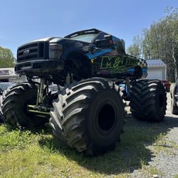 Mike & Jens Tire