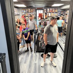 Gabe’s Cave - Lots of customers