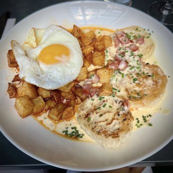 Wilma's - Andouille Sausage Gravy - Seafood Near Me - Wilmington, Delaware Wilma's - Andouille Sausage Gravy - Seafood Near Me - Wilmington, Delaware