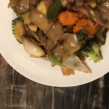 Tarah Thai Kitchen - Pad Kee Mao Vegetarian - Thai Near Me - San Jose, California Tarah Thai Kitchen - Pad Kee Mao Vegetarian - Thai Near Me - San Jose, California