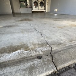 Evolve Epoxy Garage Floors - Before Photo...Look at that ugly crack....