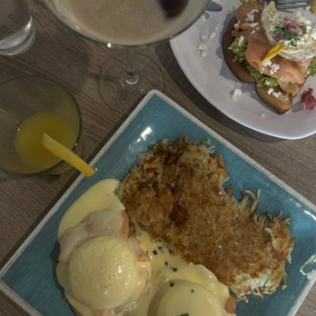 Barunch - Salmon eggs Benedict with hash brown - Breakfast & Brunch Near Me - Cape Coral, Florida