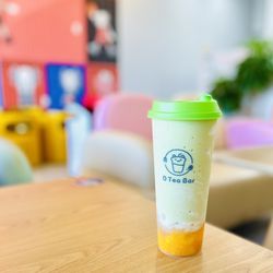 Avocado Sago - good! Made with fresh fruits and it is not overly sweet. :p