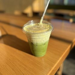 Calic Bagel - Banana Matcha Latte