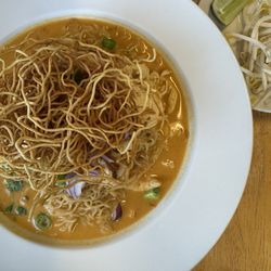 Sawatdee - Khao soi curry (8/10) -- such a flavorful and filling entree!