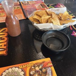 Lulu's Tacos - Chips and Salsa