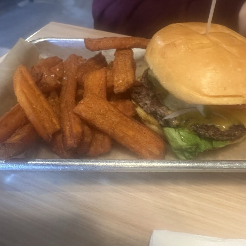 Iconic burger with sweet potato fries