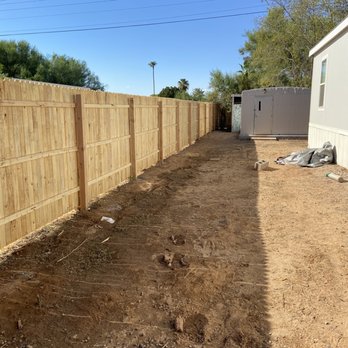 Sereno Custom Fence & Gates - Wood Fence - Fences & Gates Near Me - Phoenix, Arizona