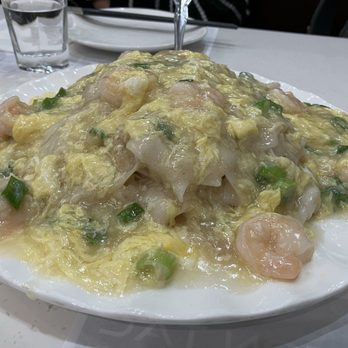 New Fusion - Shrimp and egg chow fun - soooo tasty! - Asian Fusion Near Me - Arcadia, California