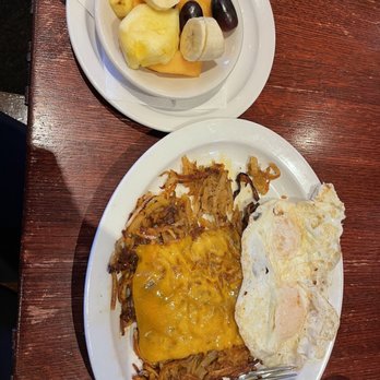 3rd Coast Cafe - Pulled Pork Hash - Breakfast & Brunch Near Me - Chicago, Illinois 3rd Coast Cafe - Pulled Pork Hash - Breakfast & Brunch Near Me - Chicago, Illinois