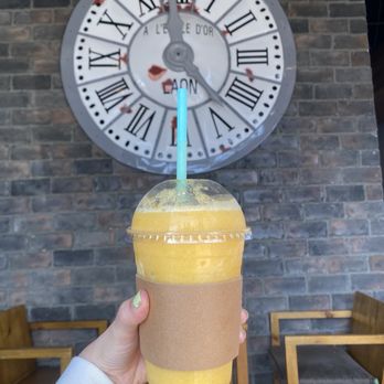Caffe Bene - Mango passionfruit smoothie - Coffee & Tea Near Me - Torrance, California Caffe Bene - Mango passionfruit smoothie - Coffee & Tea Near Me - Torrance, California