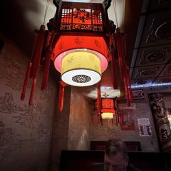 Pagoda Restaurant - Decor