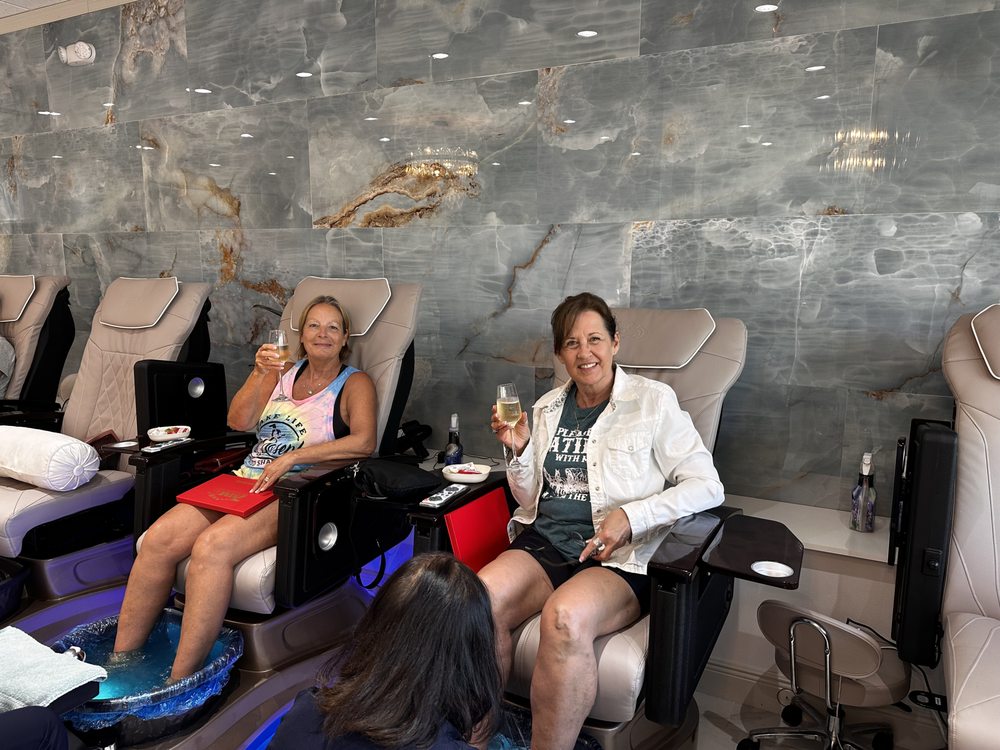 Amor Nail Lounge Image