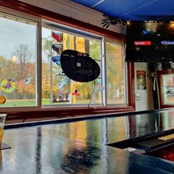 Tracker's Pub and Grub - Window!  I Love all the light.