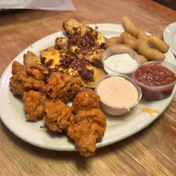 Texas Roadhouse - Combo Appetizer mozzarella cheese stick Buffalo wings boneless Tater Skins - Steakhouses Near Me - Union City, California