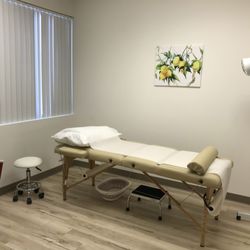 Mission Acupuncture - One of our treatment rooms