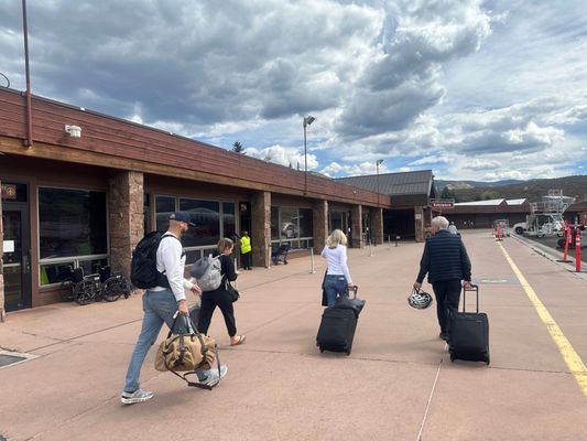 Aspen/Pitkin County Airport by null
