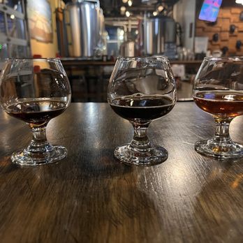 Ponderosa Brewing - Gingerbread to the left. Dark beer selections - Breweries Near Me - Albuquerque, New Mexico