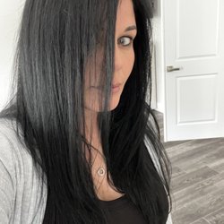 Ellie Hair - Long layers in front