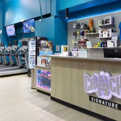 Crunch Fitness - Chestnut