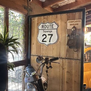 Cafe on 27 - Outside decor - Breakfast & Brunch Near Me - Topanga, California Cafe on 27 - Outside decor - Breakfast & Brunch Near Me - Topanga, California