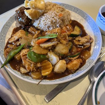 Yen Ching House - This is their version of ABC Chicken and nothing like Wor Shu Gai. - Chinese Near Me - Englewood, Ohio