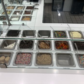 Pinkberry - Candy and sweet toppings - Ice Cream & Frozen Yogurt Near Me - Burbank, California Pinkberry - Candy and sweet toppings - Ice Cream & Frozen Yogurt Near Me - Burbank, California