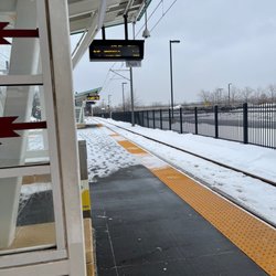 Fort Snelling Station - Train station