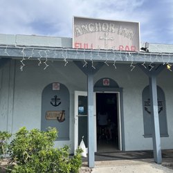 Anchor Inn - Outside