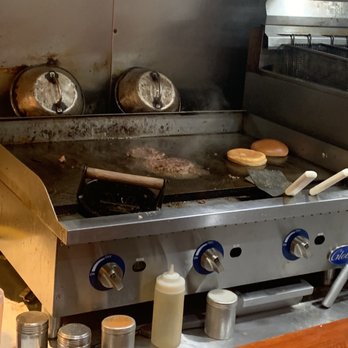 FarmBurguesa - Cooked fresh right of me on this grill - Burgers Near Me - Vinton, Virginia FarmBurguesa - Cooked fresh right of me on this grill - Burgers Near Me - Vinton, Virginia