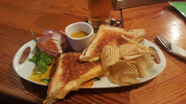 Danno's Restaurant & Bar by null