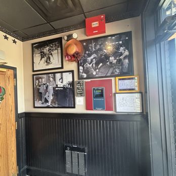 Boston Tavern - Burgers Near Me - Norwood, Massachusetts