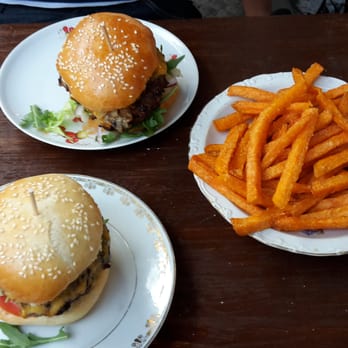 Hackbert - Burgers Near Me - Berlin, BE