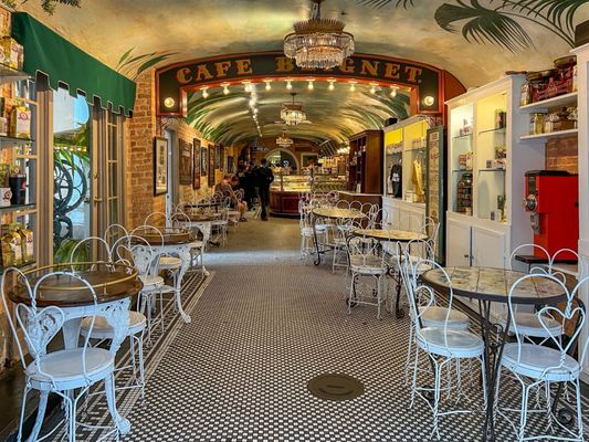 Cafe Beignet, Royal Street by null