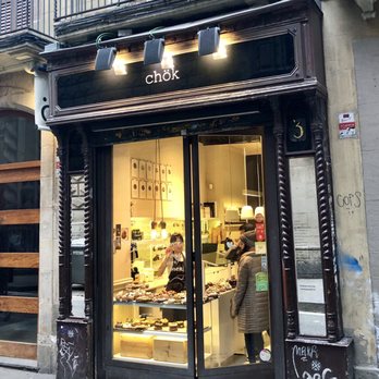 Chök - The Chocolate Kitchen - Chök Storefront and Entrance - Desserts Near Me - Barcelona, B Chök - The Chocolate Kitchen - Chök Storefront and Entrance - Desserts Near Me - Barcelona, B