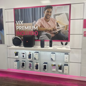 T-Mobile - Electronics Near Me - Whittier, California