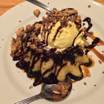 Chili's - Omg! Reese's Peanut Butter Cup Molten Cake is divine :) - Bars Near Me - Victorville, California Chili's - Omg! Reese's Peanut Butter Cup Molten Cake is divine :) - Bars Near Me - Victorville, California
