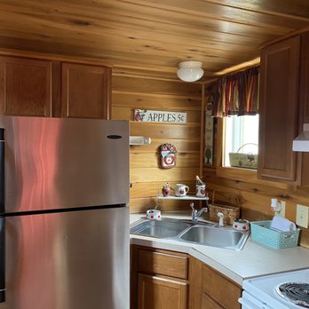 Hales Bar Marina And Resort - Resorts Near Me - Guild, Tennessee