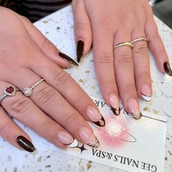Gee Nail & Spa