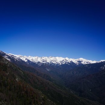 Moro Rock - Snowtop mountains. - Hiking Near Me Moro Rock - Snowtop mountains. - Hiking Near Me