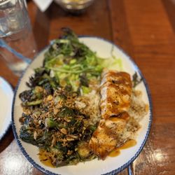 Red Lobster - Sea scallops and shrimp skewers with rice / broccoli / Brussels sprouts